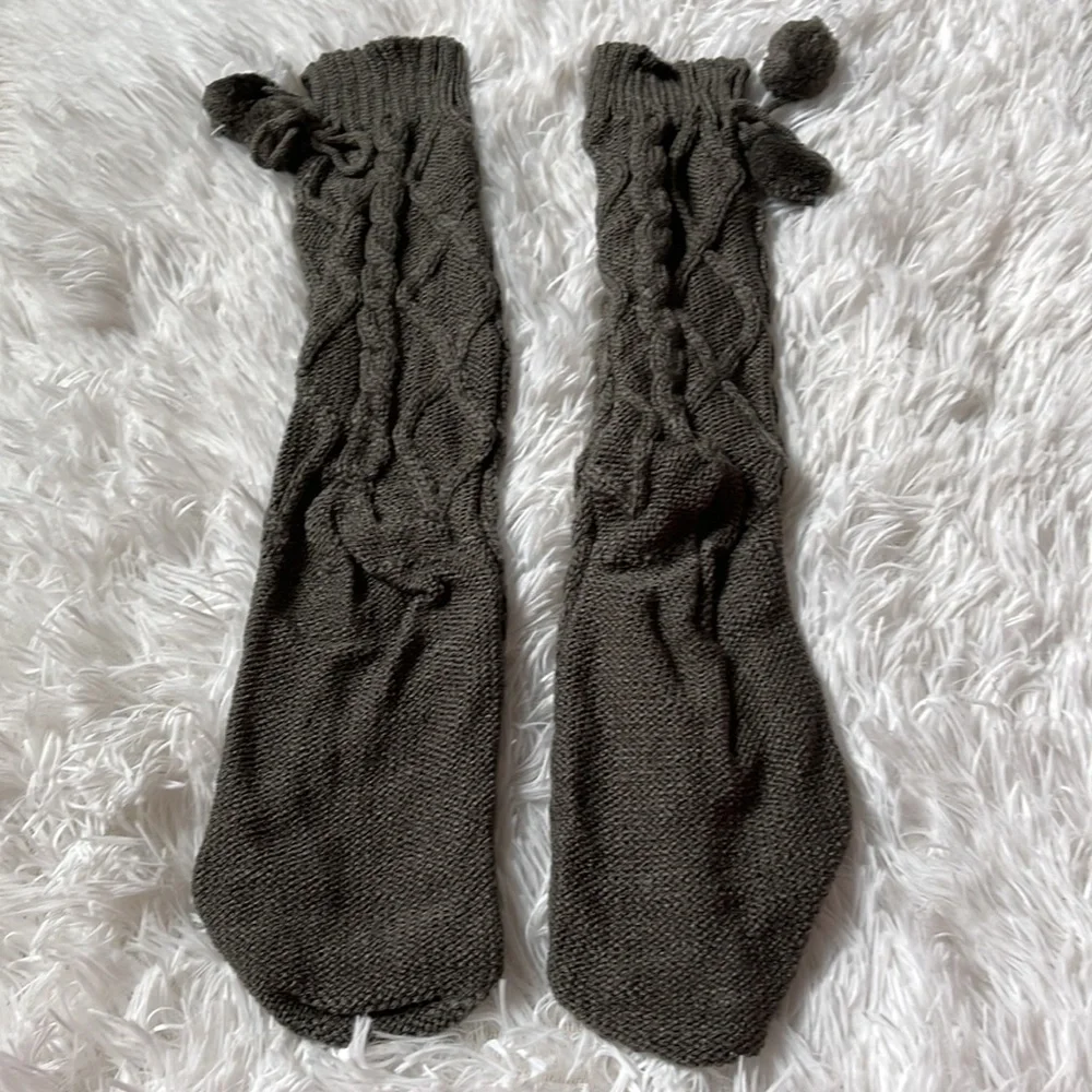 Dark Grey - Cable knit socks with pom poms